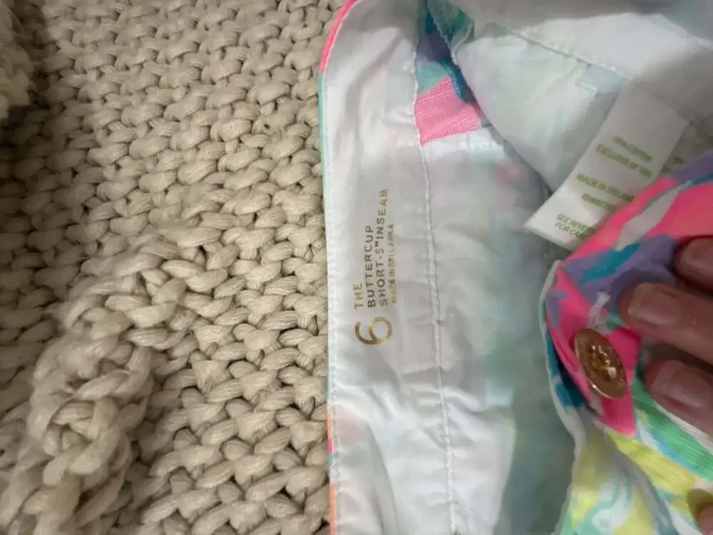 Lilly Pulitzer Buttercup Scalloped Hem Shorts in Sparkling Sands Print